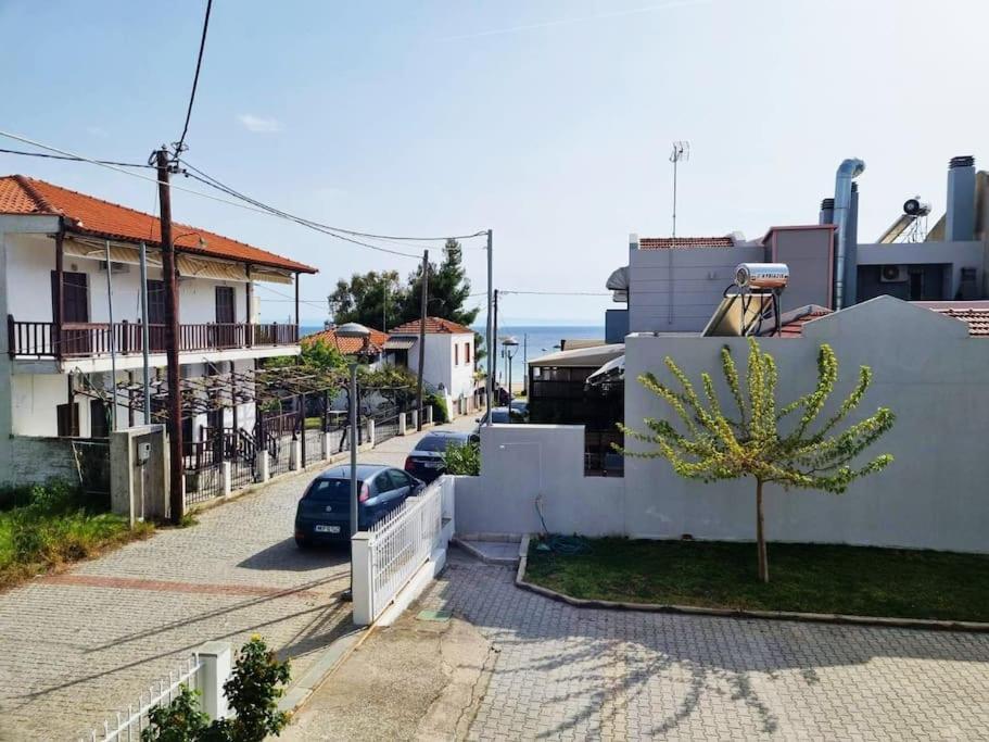 Our Home-Fully Renovated Apartments And Studios By The Sea Никити Экстерьер фото