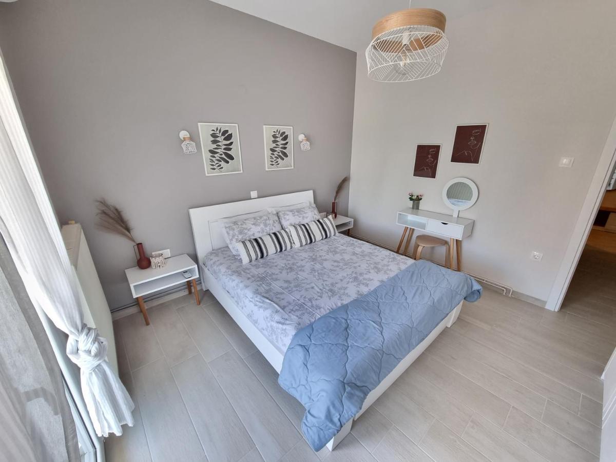Our Home-Fully Renovated Apartments And Studios By The Sea Никити Экстерьер фото