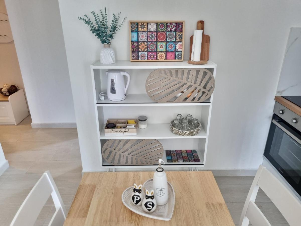 Our Home-Fully Renovated Apartments And Studios By The Sea Никити Экстерьер фото